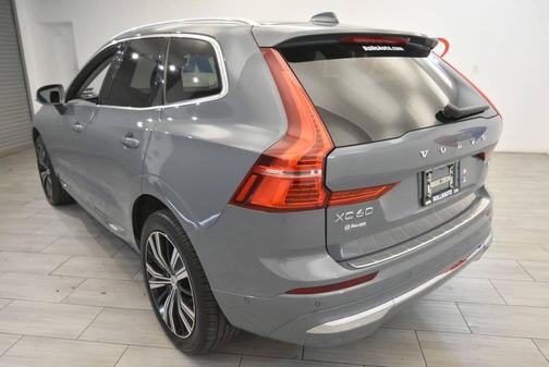 2022 Volvo XC60 B5 Inscription