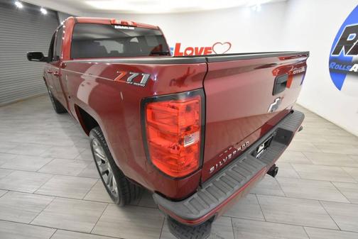 RED 2018 Chevrolet Silverado 1500 2LT