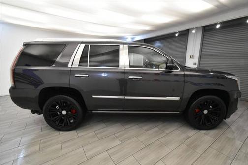 2017 Cadillac Escalade Platinum