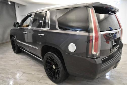 2017 Cadillac Escalade Platinum