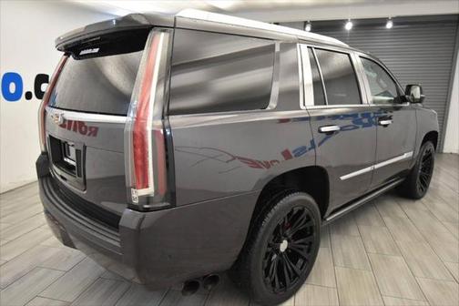 2017 Cadillac Escalade Platinum
