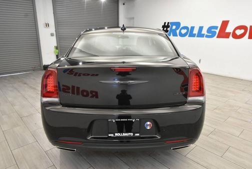 2022 Chrysler 300 Touring