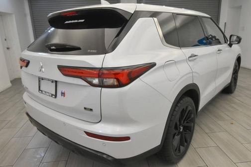 2024 Mitsubishi Outlander SE Black Edition S-AWC