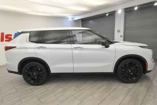 2024 Mitsubishi Outlander SE Black Edition S-AWC