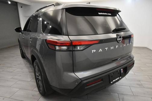 2022 Nissan Pathfinder SV 4WD