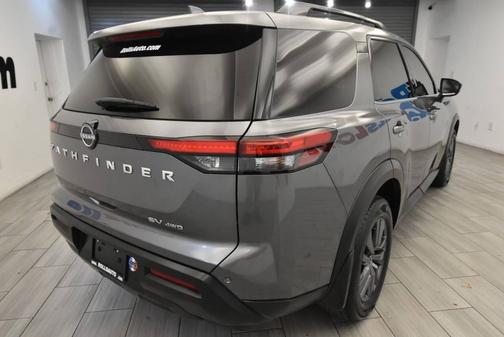 2022 Nissan Pathfinder SV 4WD