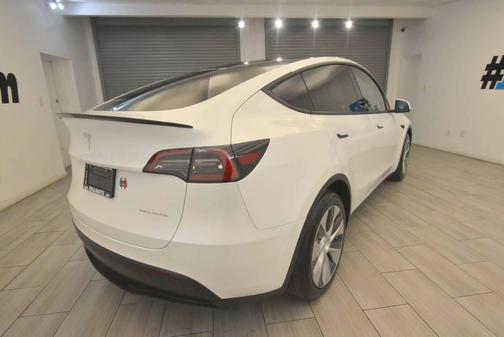 Pearl White Multi-Coat 2023 Tesla Model Y Long Range Dual Motor All-Wheel Drive