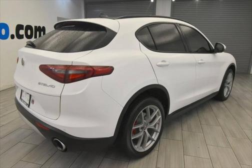 2018 Alfa Romeo Stelvio Sport