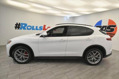 2018 Alfa Romeo Stelvio Sport