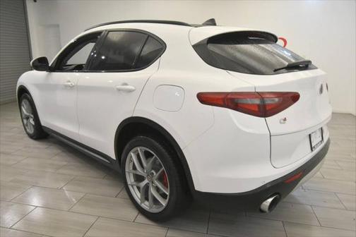 2018 Alfa Romeo Stelvio Sport
