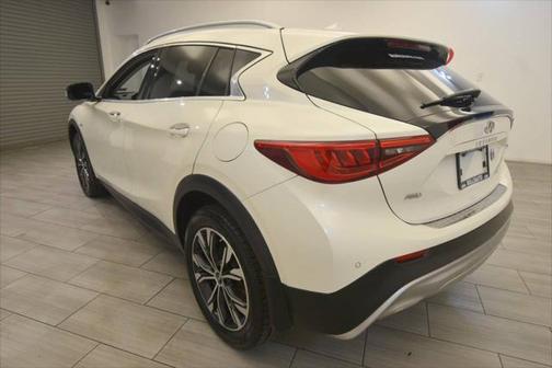 2019 INFINITI QX30 LUXE