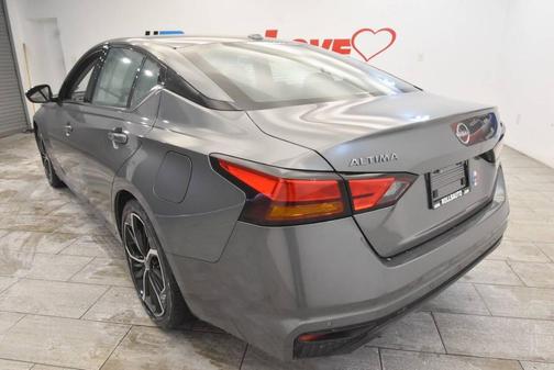 2023 Nissan Altima SR Intelligent AWD