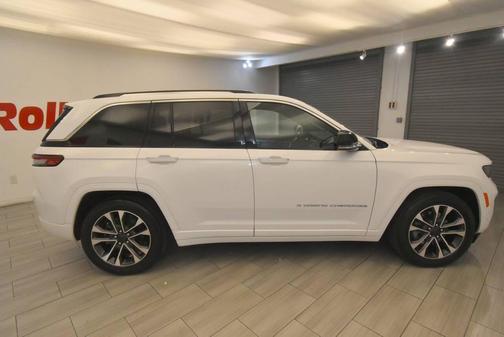 Bright White Clearcoat 2024 Jeep Grand Cherokee 4xe Overland