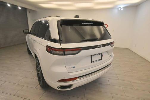 Bright White Clearcoat 2024 Jeep Grand Cherokee 4xe Overland