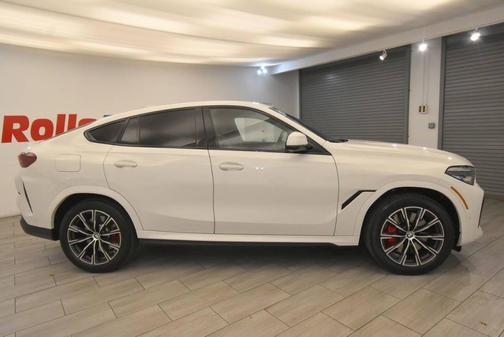 2021 BMW X6 M50i