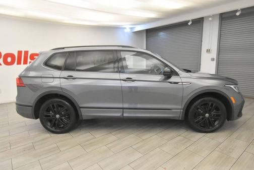 2022 Volkswagen Tiguan 2.0T SE R-Line Black 4MOTION