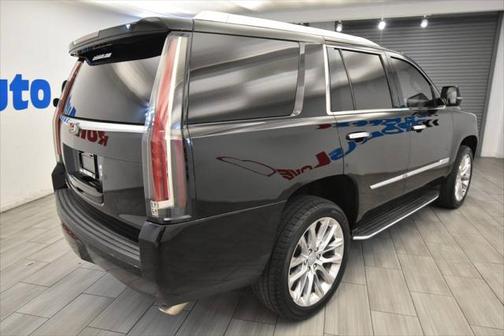 2017 Cadillac Escalade Luxury