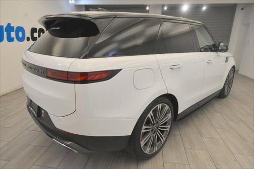 2024 Land Rover Range Rover Sport SE