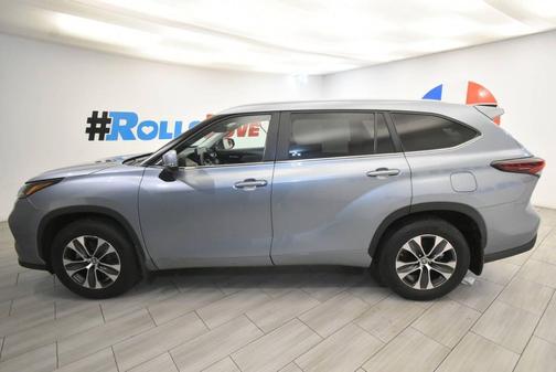 Moon Dust 2024 Toyota Highlander XLE