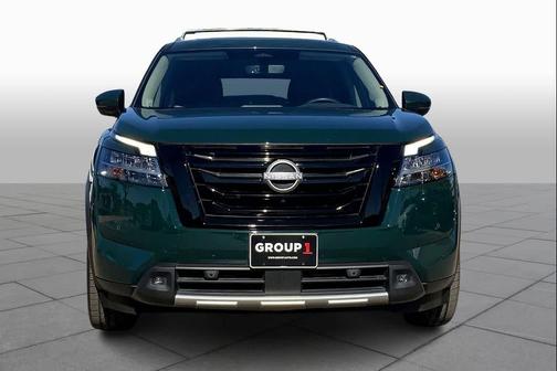 2023 Nissan Pathfinder SL FWD