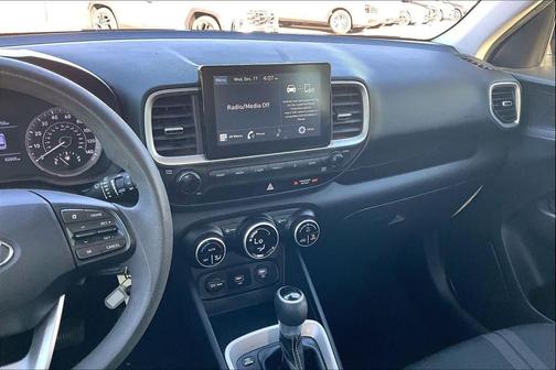 2020 Hyundai VENUE SEL