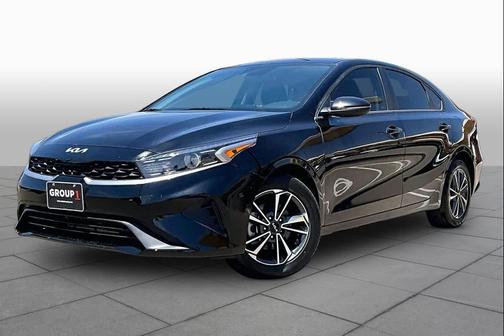 Aurora Black 2024 Kia Forte LXS