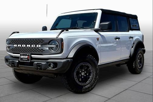 Oxford White 2022 Ford Bronco Badlands