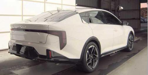 2025 Kia K4 GT-Line