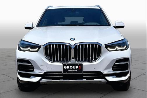 Mineral White Metallic 2023 BMW X5 xDrive40i