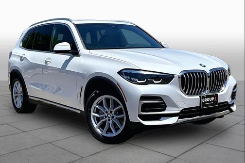 Mineral White Metallic 2023 BMW X5 xDrive40i