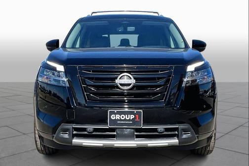 2023 Nissan Pathfinder SL FWD
