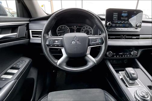 Mercury Gray Metallic 2024 Mitsubishi Outlander SE 2.5 S-AWC