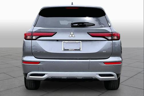 Mercury Gray Metallic 2024 Mitsubishi Outlander SE 2.5 S-AWC
