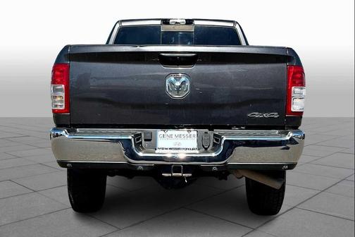 2022 RAM 2500 Tradesman Crew Cab 4x4 6'4' Box