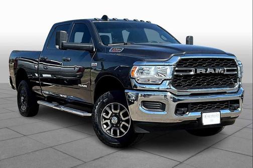 2022 RAM 2500 Tradesman Crew Cab 4x4 6'4' Box
