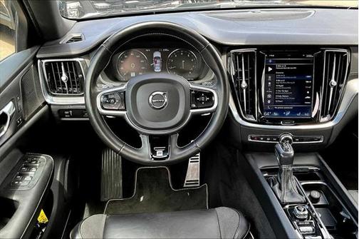 2020 Volvo S60 T6 R-Design