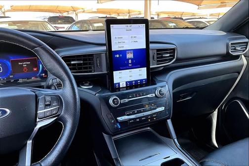 Star White Metallic Tri-Coat 2023 Ford Explorer ST