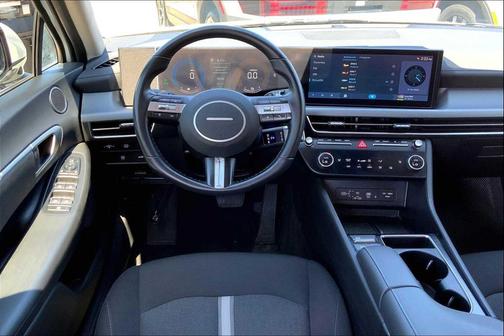 2025 Hyundai SONATA Hybrid SE