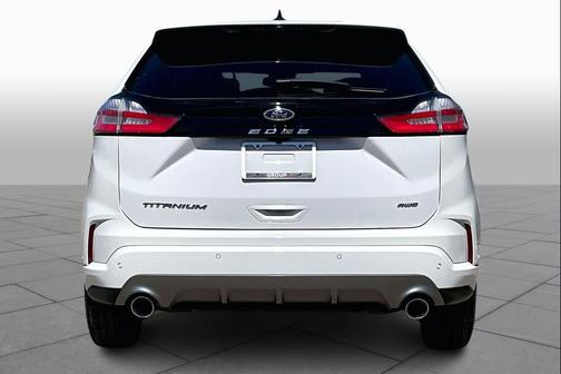 Star White Metallic Tri-Coat 2024 Ford Edge Titanium