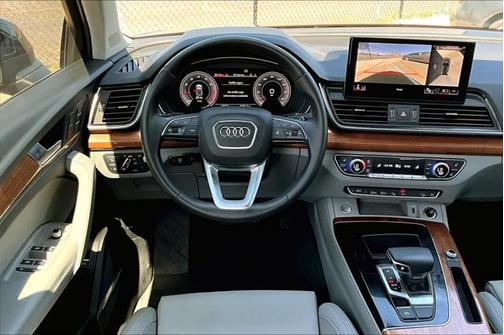2022 Audi Q5 45 S line Prestige