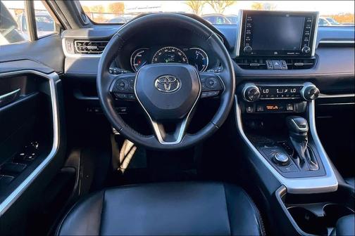 2019 Toyota RAV4 Hybrid SE