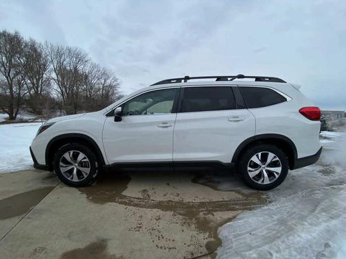 2023 Subaru Ascent Premium 8-Passenger