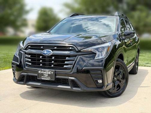 Crystal Black Silica 2023 Subaru Ascent Onyx Edition Limited 7-Passenger