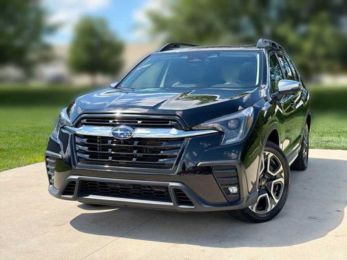 Crystal Black Silica 2023 Subaru Ascent Limited 7-Passenger
