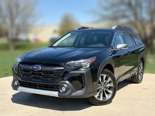 Crystal Black Silica 2025 Subaru Outback Touring