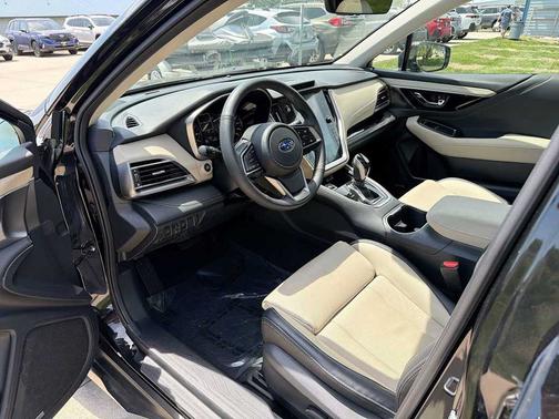 Crystal Black Silica 2025 Subaru Outback Limited