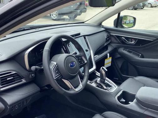 Crystal Black Silica 2025 Subaru Outback Limited