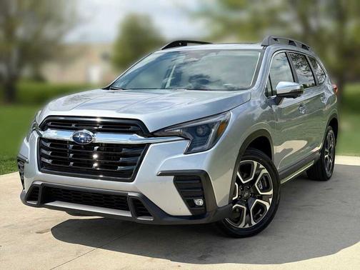 Ice Silver 2023 Subaru Ascent Limited 7-Passenger