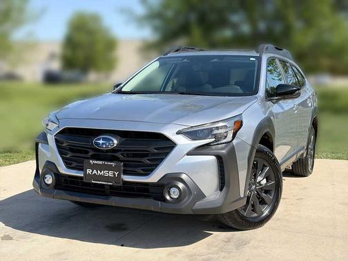 Ice Silver 2025 Subaru Outback Onyx Edition XT