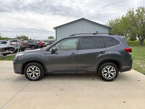 Magnetite Gray 2021 Subaru Forester Premium